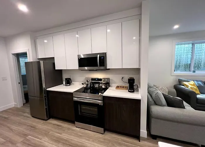 Grand Boulevard Basement Suite